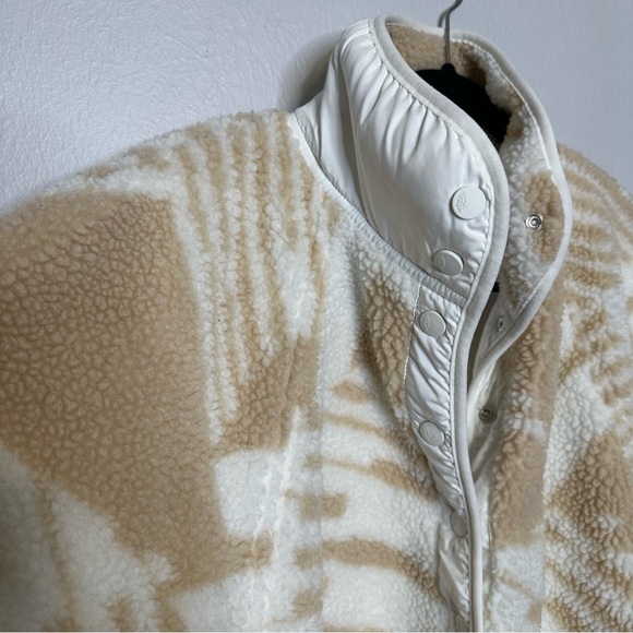 Free People FP Movement Hit The Slopes Printed Fleece Jacket in Snow Combo - Picture 5 of 11